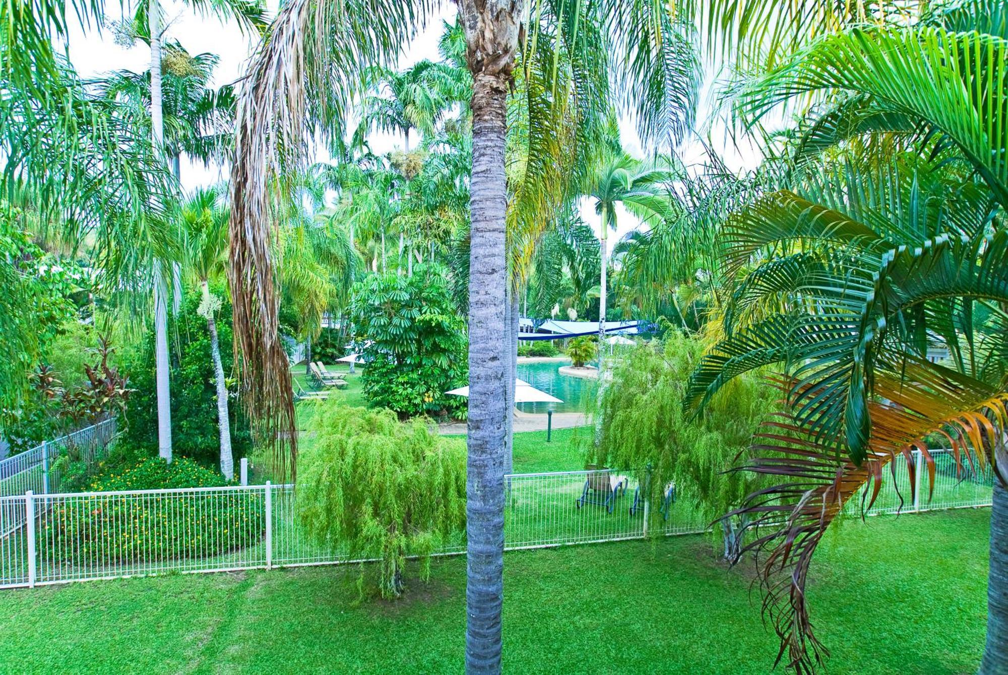 Nimrod Resort Apartments Port Douglas Exterior photo